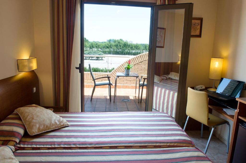 Torrijos Otel Cheste Dış mekan fotoğraf